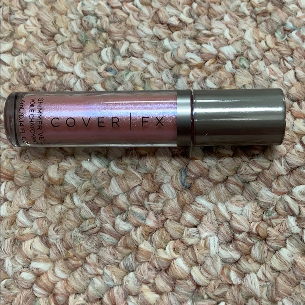 Cover FX shimmering veil